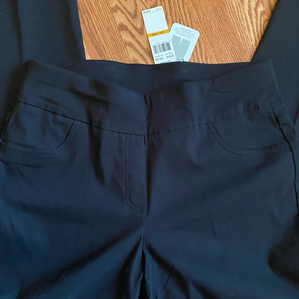 Ruby Rd woman 16W black pants.